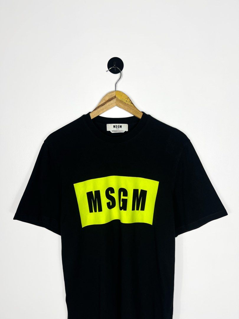 MSGM - Neon Box Logo Shirt (Category: Tshirts & Polo Shirts ) located in Bacolod City. Submitted by nodaysoff (Listing ID 1464965133, Image 2). Description: MSGM - Neon Box Logo Shirt - Authentic Measures: 21x29 | Medium Excellent condition No flaws ₱880.
