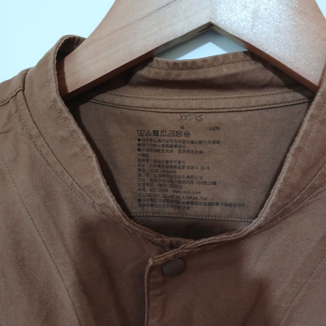 MUJI STAND COLLAR OVERSHIRT (Category: Coats, Jackets and Outerwear) located in Ozamiz City. Submitted by 2nd.sight (Listing ID 1464785637, Image 3). Description: size: xxs-xs issue: altered sleeve Length/cut sleeve Length w: 21.5 l: 26 sleeve Length: 15.5.
