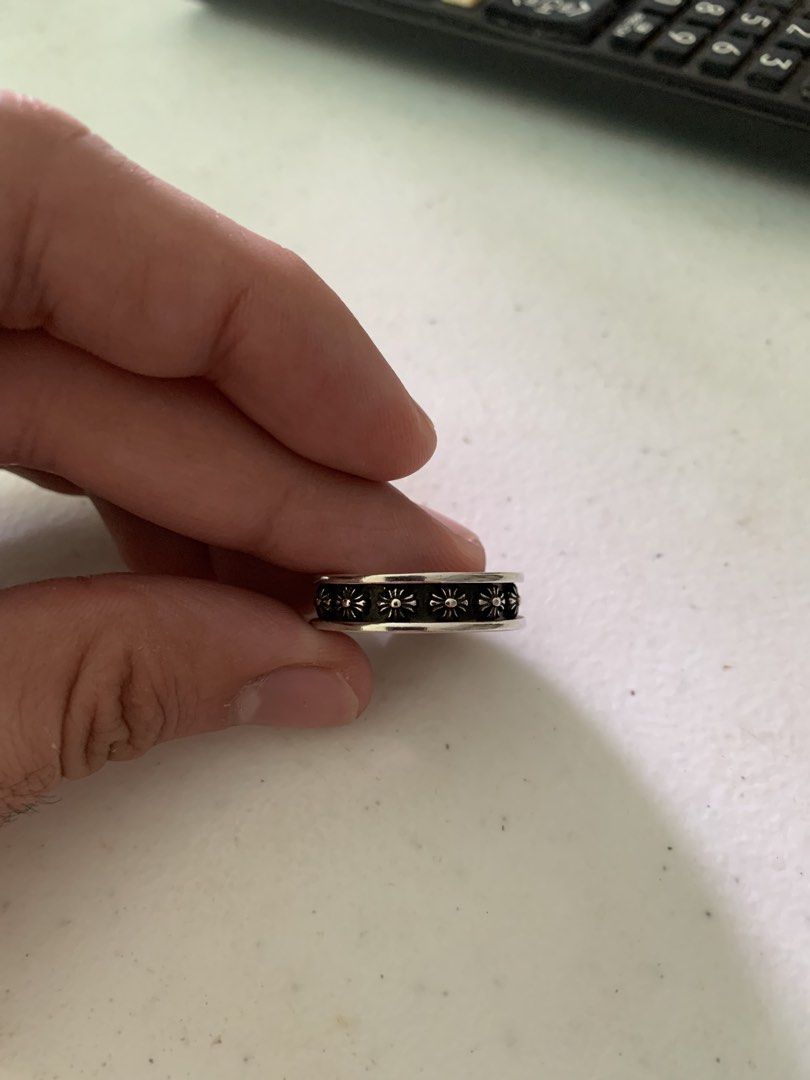 Multiple Cross Chrome hearts Ring silver (Category: Rings) located in Manila. Submitted by vintaurafindsco. (Listing ID 1464790222, Image 1). Description: .