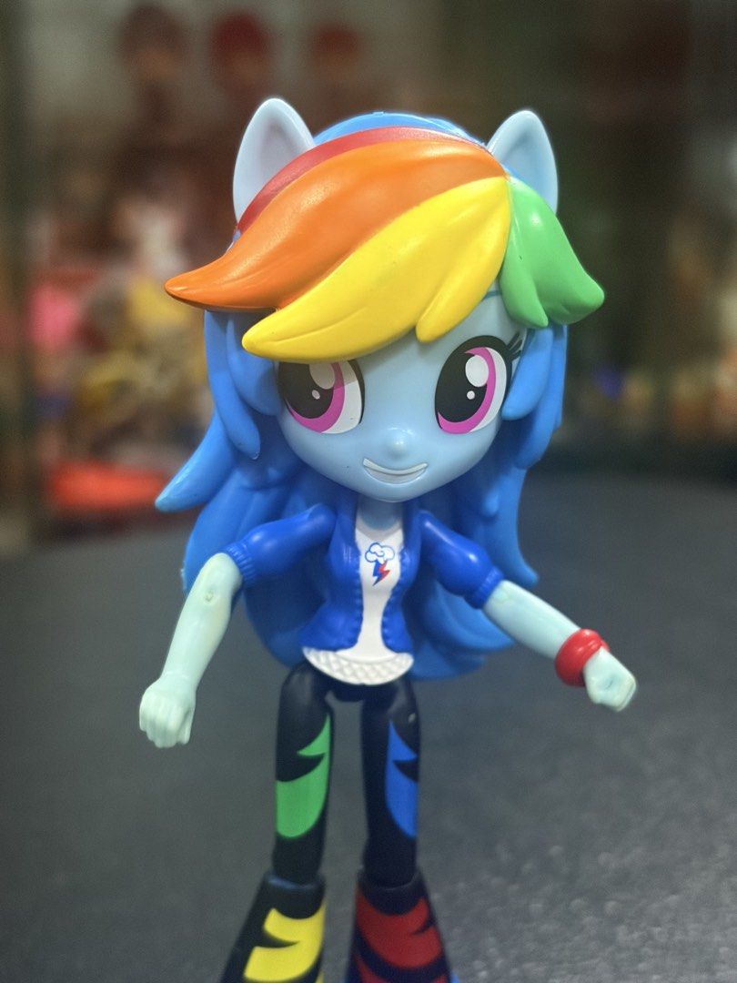 My little pony (Category: Action & Battle Toys) located in Makati City. Submitted by tomypom (Listing ID 1464965179, Image 3). Description: Authentic My little pony Princess Hasbro 299 pesos only! .