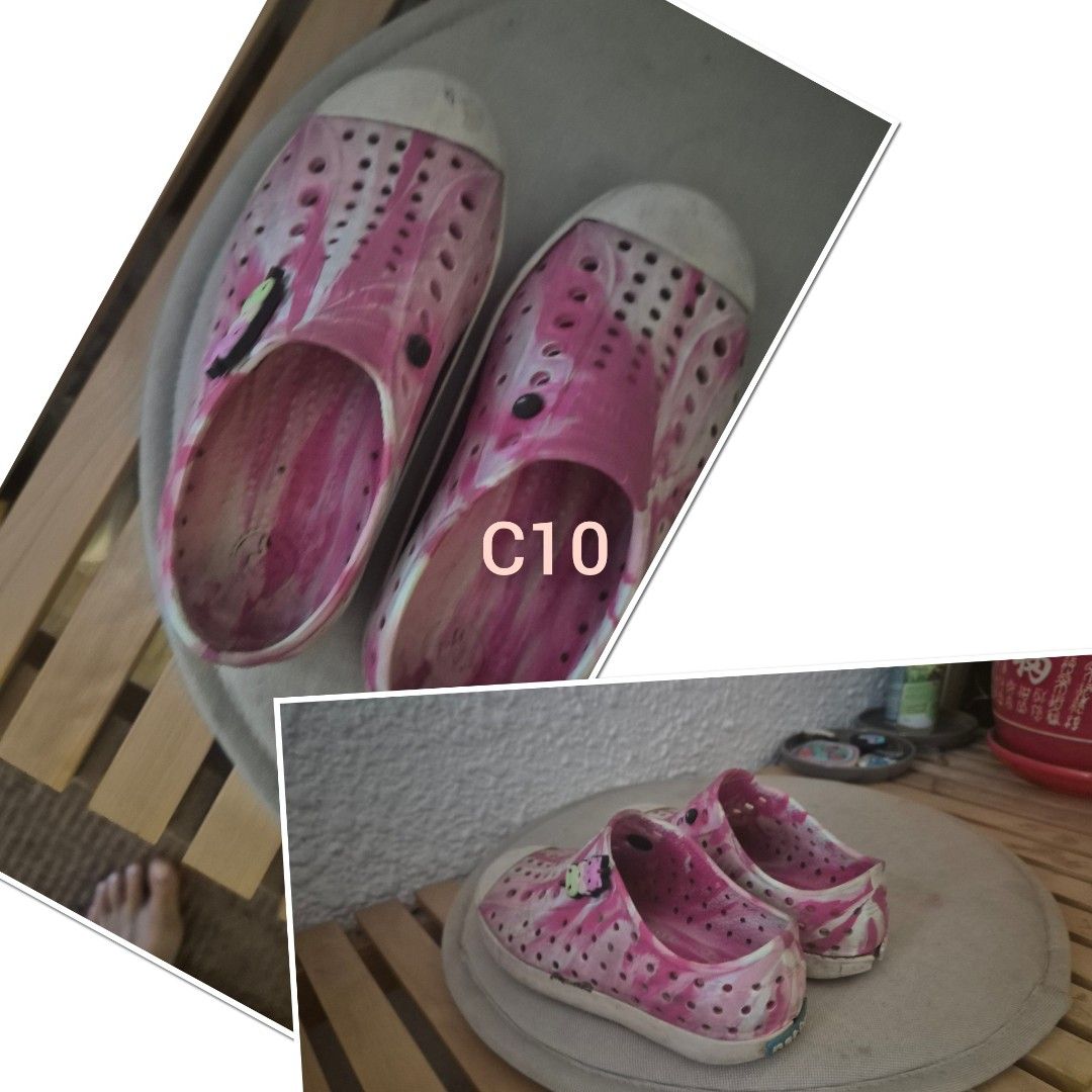 Native- c10 (Category: Babies & Kids Fashion) located in Singapore. Submitted by reishcohen (Listing ID 1464857072, Image 1). Description: pink Native, still got life in them not for fussy pick up from Tanglin.
