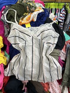(Category: ) located in . Submitted by leans_closet (Listing ID 1464871412, Image 1). Description: .