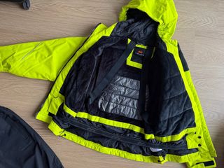 (Category: ) located in . Submitted by qqbbq (Listing ID 1464847581, Image 1). Description: .