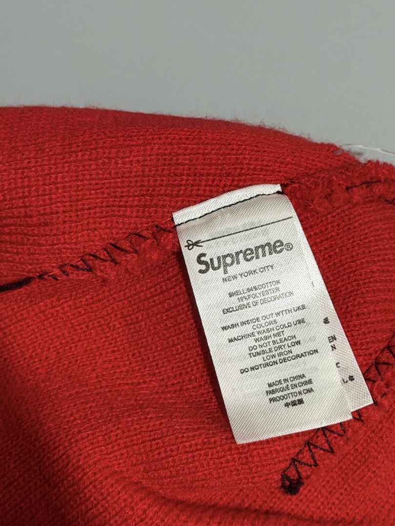 New Era collab with Supreme (Category: Beanies) located in Quezon City. Submitted by maddy.demie (Listing ID 1464921416, Image 3). Description: .