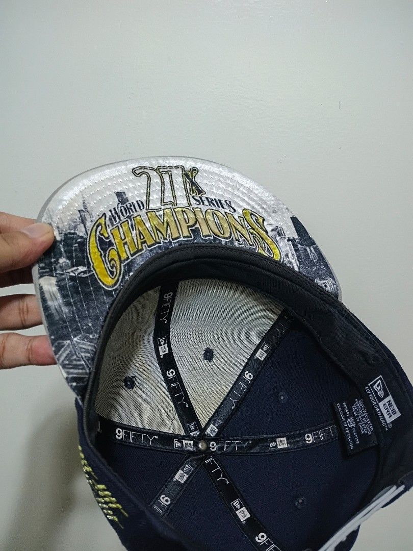 New era NY Yankees (Category: Caps & Hats) located in Quezon City. Submitted by stuffcollection123 (Listing ID 1464968808, Image 3). Description: For Sale New era NY Yankees Good Condition Snapback Med to Large Location. North caloocan deparo Shipping Lbc Jnt or lalamove.