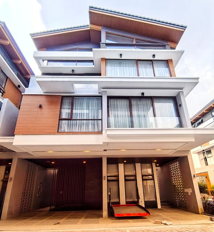 (Category: ) located in . Submitted by metrocityhomes (Listing ID 1387934121, Image 1). Description: .