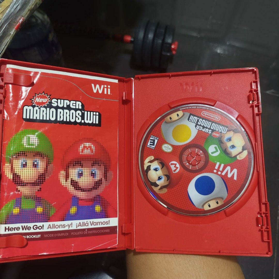 New Super Mario Bros. wii Game (US) (Category: Nintendo) located in Quezon City. Submitted by shopme_gadget30 (Listing ID 1464918218, Image 2). Description: kindly read the details first for sale fixed price good condition tested and working with Case and disc game compatible to Nintendo Wii or Wii U USA Region Shoopppppeee —,✅ can check out pm for the linnnkkk (If shoopppee check out, price is higher because of shooppppeee deduction qc area meet