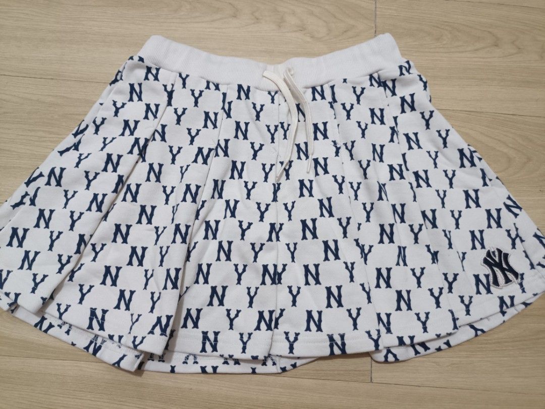New york yankees monogram skirt (Category: Activewear) located in Cavite. Submitted by yumiyuki00 (Listing ID 1464922539, Image 1). Description: Size 24-25 Length 13.5 JNT OR LALAMOVE MOP: GCASH LOC:BACOOR CAVITE.