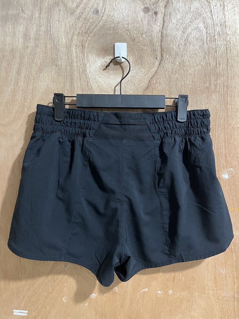 Nike (Category: Shorts) located in Valencia. Submitted by flex-again (Listing ID 1464881581, Image 3). Description: .