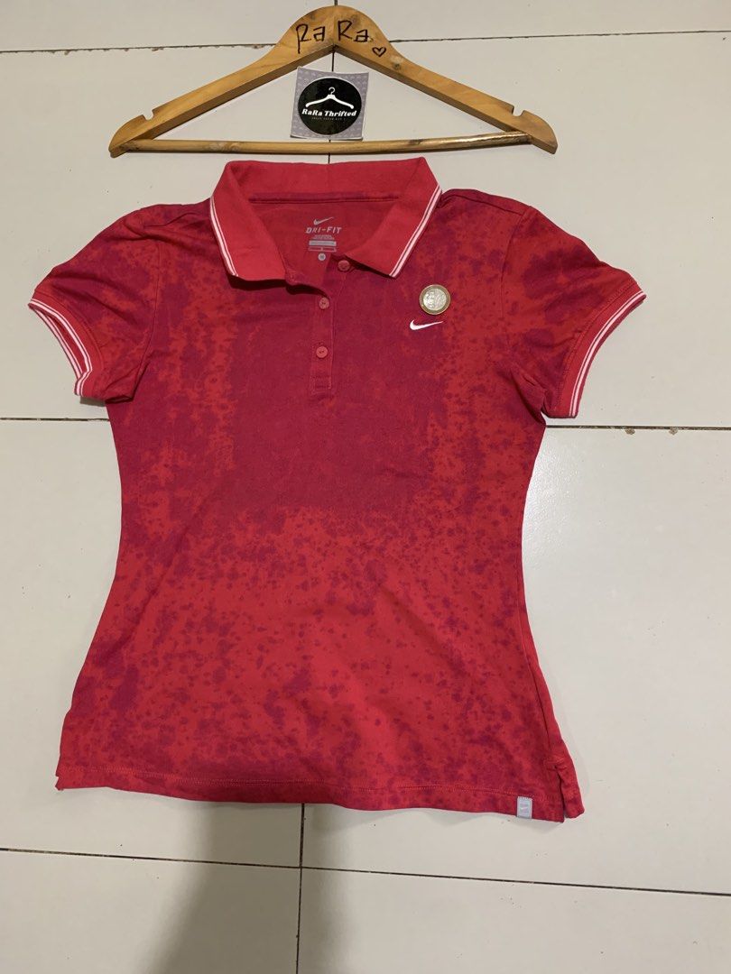 Nike | tennis polo / small to medium (Category: Activewear) located in Cebu City. Submitted by rarathriftedcb (Listing ID 1464789341, Image 2). Description: Nike ✅ Tennis polo Pink 🩷💜 Tie dye purple Tennis / pickleball Medium on tag 🏷️ Waistline 17 Length 23 Small to medium ✅ 850pesos + sf 95 Embroid logo Location : cebu city Page : RaRa thrifted Jnt nationwide Message us 📩.