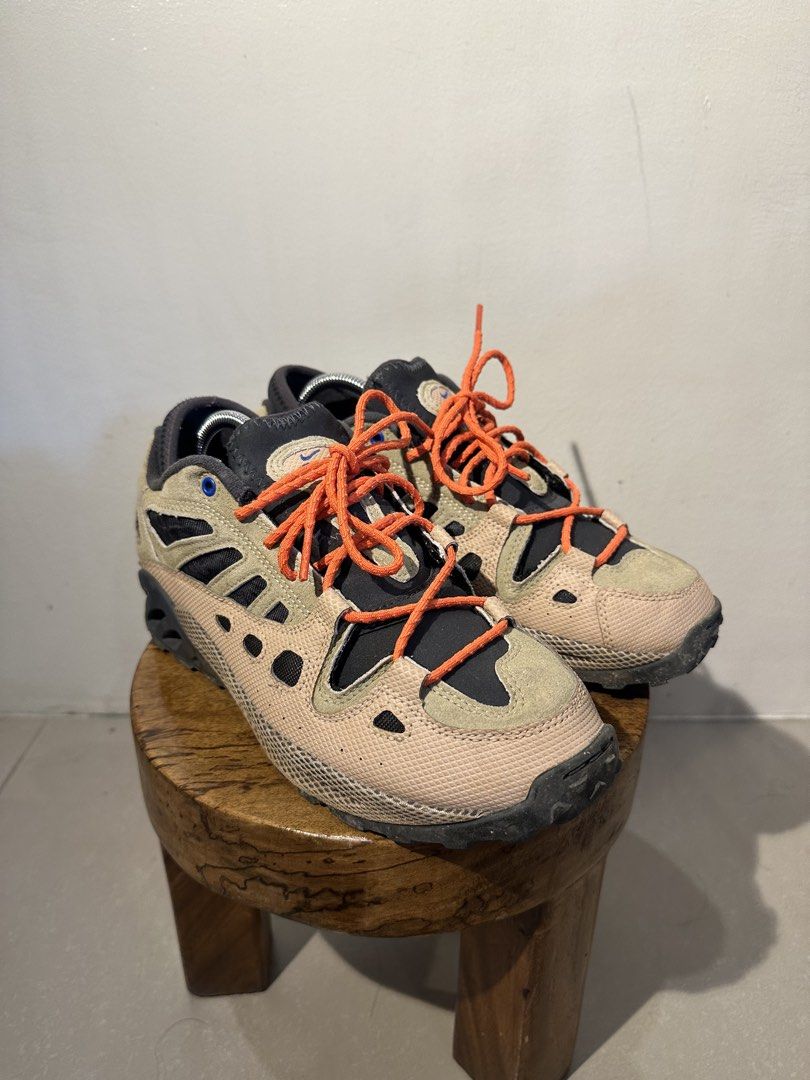 Nike ACG Exploraid (Category: Sneakers) located in Quezon City. Submitted by zozostuff (Listing ID 1464784459, Image 2). Description: Nike ACG Air Exploraid Neutral Olive/Hemp US 7 - 25.0 CM Great condition .