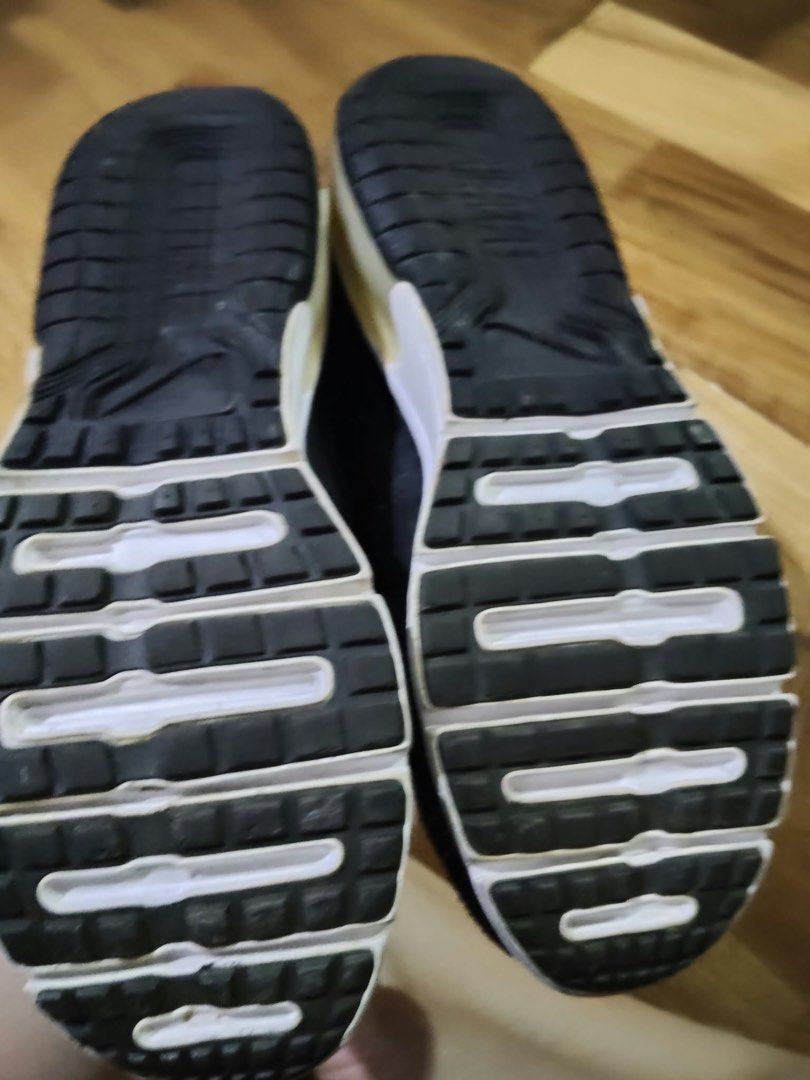 Nike Air max Women US 7.5 (Category: Sneakers) located in Manila. Submitted by chandleria (Listing ID 1464807869, Image 2). Description: Used once only still in excellent condition size 7.5 bought it at 6k+.