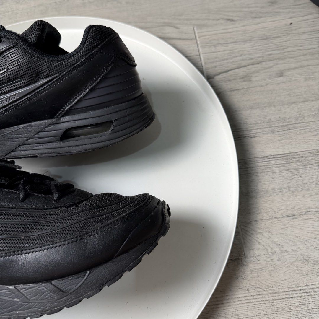 Nike Airmax Anthracite (Category: Sneakers) located in Valenzuela. Submitted by wornagainstudios (Listing ID 1464832999, Image 3). Description: .