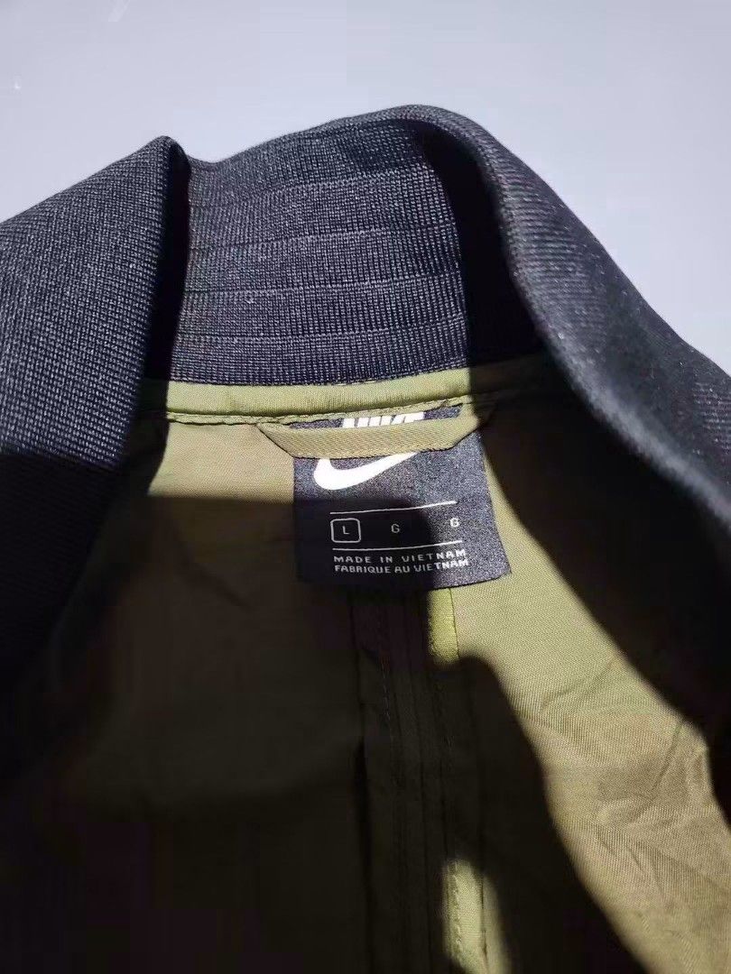 NIKE bomber (Category: Activewear) located in General Santos City (Dadiangas). Submitted by alzacksimo35414 (Listing ID 1464895820, Image 3). Description: PHOTO MAY VARY DUE TO LIGHTING 🥰 Brand: NIKE bomber jacket ✅️size L ✅️actual dimention 22 × 26 ✅️as new condition ✅️10 colorate ✅no issue 1,500 +sf DISCLAIMER: Please note that I ZACK SIMON is not affiliated with or endorsed by any brand. Any brand names or trademarks mentioned are the propert