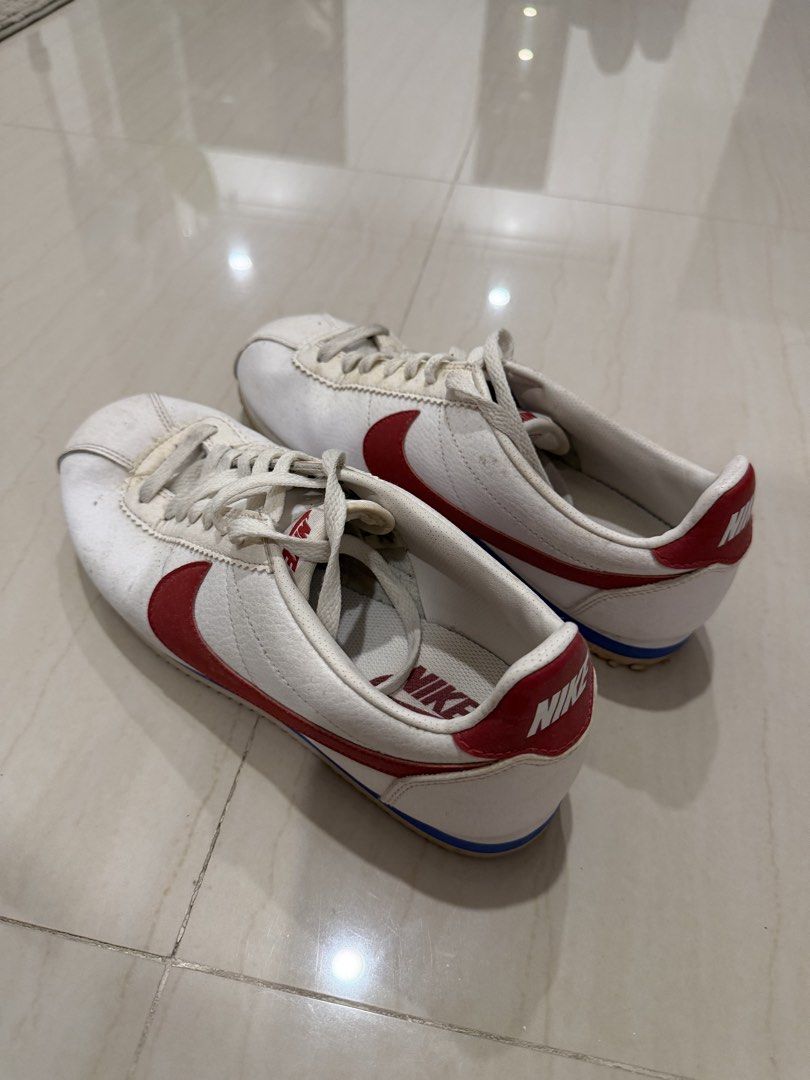 Nike Cortez (Category: Sneakers) located in Malasiqui. Submitted by jeffrey89ers (Listing ID 1464884372, Image 2). Description: Bought in London US 9 Free Shipping.
