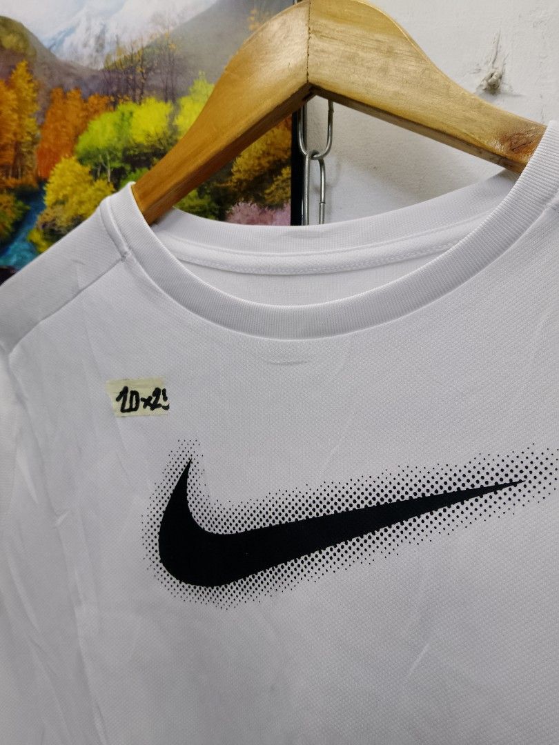 nike dri fit tee (Category: Tshirts & Polo Shirts ) located in Valenzuela. Submitted by joshwrldselection (Listing ID 1464907782, Image 2). Description: small excellent condition need wash only thrift..