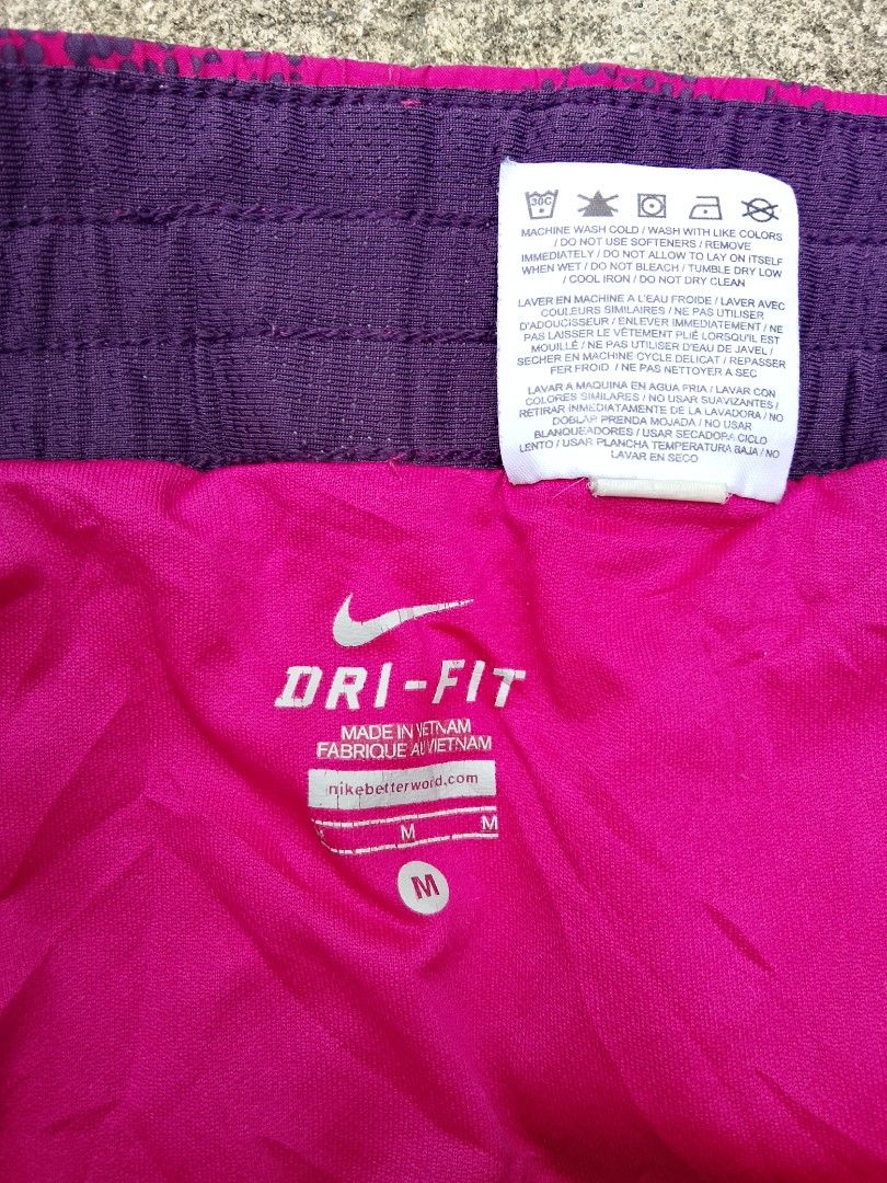 Nike Dri-Fit Running Short (Category: Shorts) located in Davao. Submitted by kib_abagnalejr. (Listing ID 1464864989, Image 3). Description: - Size Medium (but no garter so it's good for large para fit po) - Very good condition Issue: no garter.