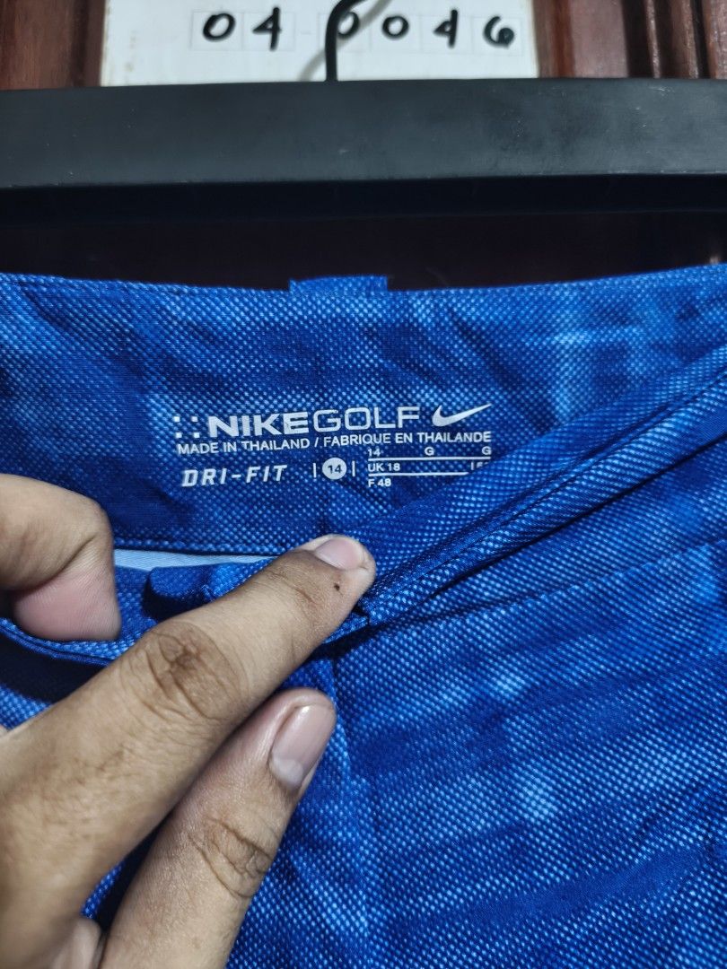Nike Golf Shorts Dri fit (Category: Shorts) located in Quezon City. Submitted by makmakramirez (Listing ID 1464887278, Image 3). Description: size: 36-38 length 15 inches Brand: Nike Golf (Dri-FIT) ​Item: Women's Golf Shorts ​Color: Royal / Vibrant Blue textured check pattern ​Size: US 14 / UK 18 / F 48 ​Features: Front slide pockets, back pockets, double-button closure, belt loops ​Condition: Pre-owned / Good condition loc santa Lucia novaliches