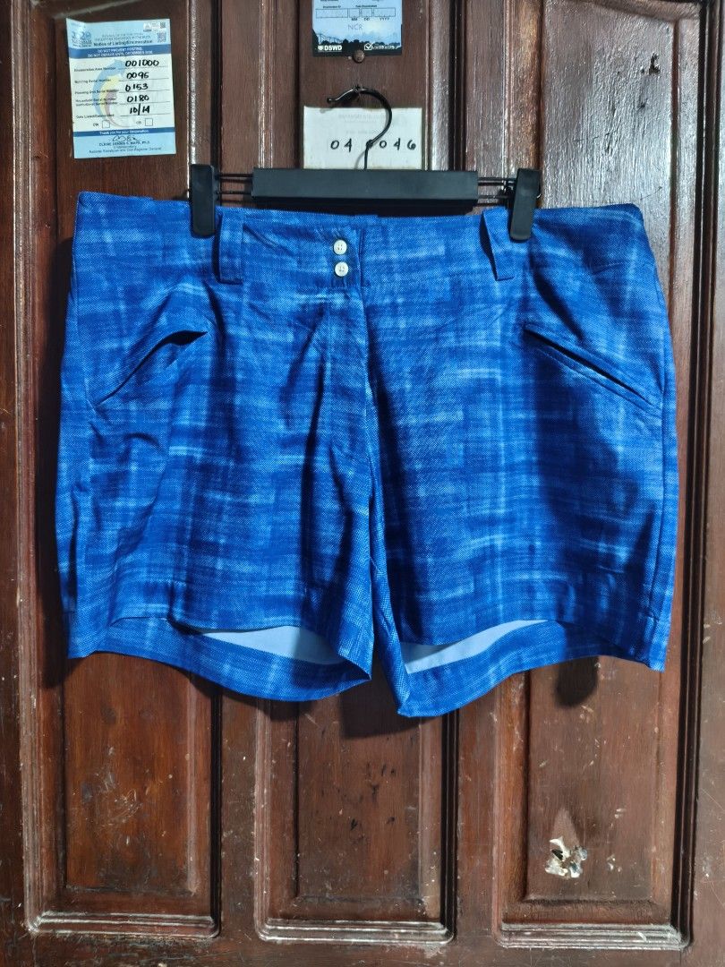 Nike Golf Shorts Dri fit (Category: Shorts) located in Quezon City. Submitted by makmakramirez (Listing ID 1464887278, Image 1). Description: size: 36-38 length 15 inches Brand: Nike Golf (Dri-FIT) ​Item: Women's Golf Shorts ​Color: Royal / Vibrant Blue textured check pattern ​Size: US 14 / UK 18 / F 48 ​Features: Front slide pockets, back pockets, double-button closure, belt loops ​Condition: Pre-owned / Good condition loc santa Lucia novaliches