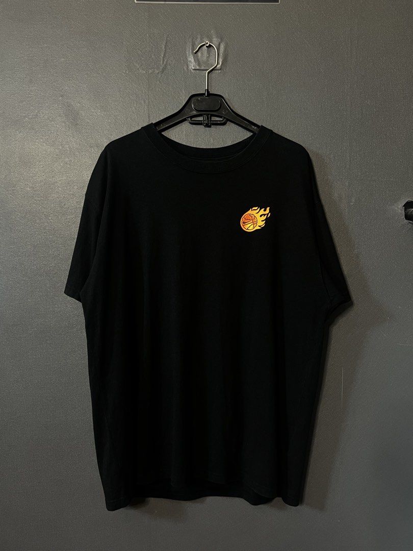 Nike Graphic Tee (Category: Tshirts & Polo Shirts ) located in Quezon City. Submitted by undiscovered.apparel (Listing ID 1464773952, Image 1). Description: .