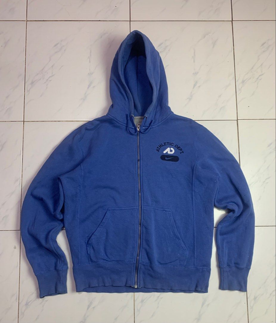 Nike hoodie (Category: Hoodies) located in Davao. Submitted by frnzy05 (Listing ID 1464825230, Image 1). Description: Nike hoodie Size - Large on tag Width - 24.5 Length - 26 Issues - None Color rate - 8.5/10 Condition - Still good 399 + sf .