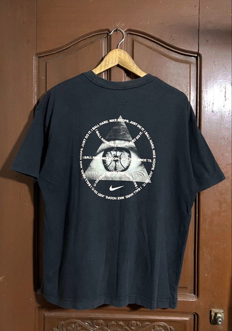 Nike I Ball Hard Shirt (Category: Tshirts & Polo Shirts ) located in Manila. Submitted by thriftpoint99 (Listing ID 1464889752, Image 2). Description: 22.5x27 No issue Good condition.