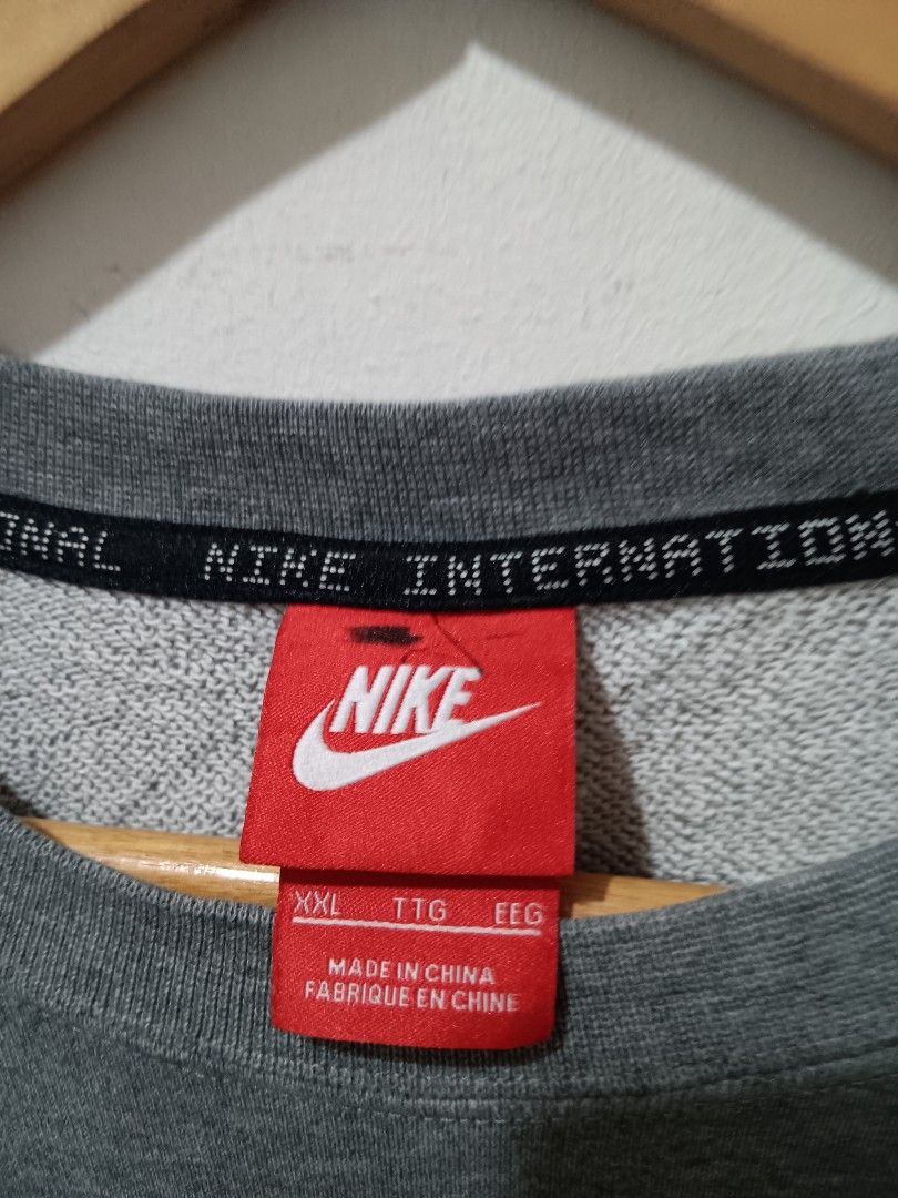 NIKE INTERNATIONAL (Category: Coats, Jackets and Outerwear) located in Dauis. Submitted by udenglegaspi (Listing ID 1464829723, Image 3). Description: .