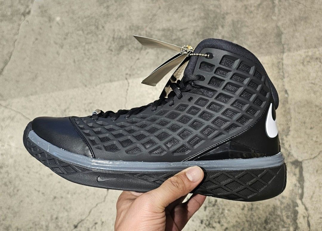 Nike kobe 3 orca (Category: Sneakers) located in Quezon City. Submitted by justinkixs (Listing ID 1464771920, Image 2). Description: SZ 8 8.5 9 9.5 10 10.5 11 bnew legit.