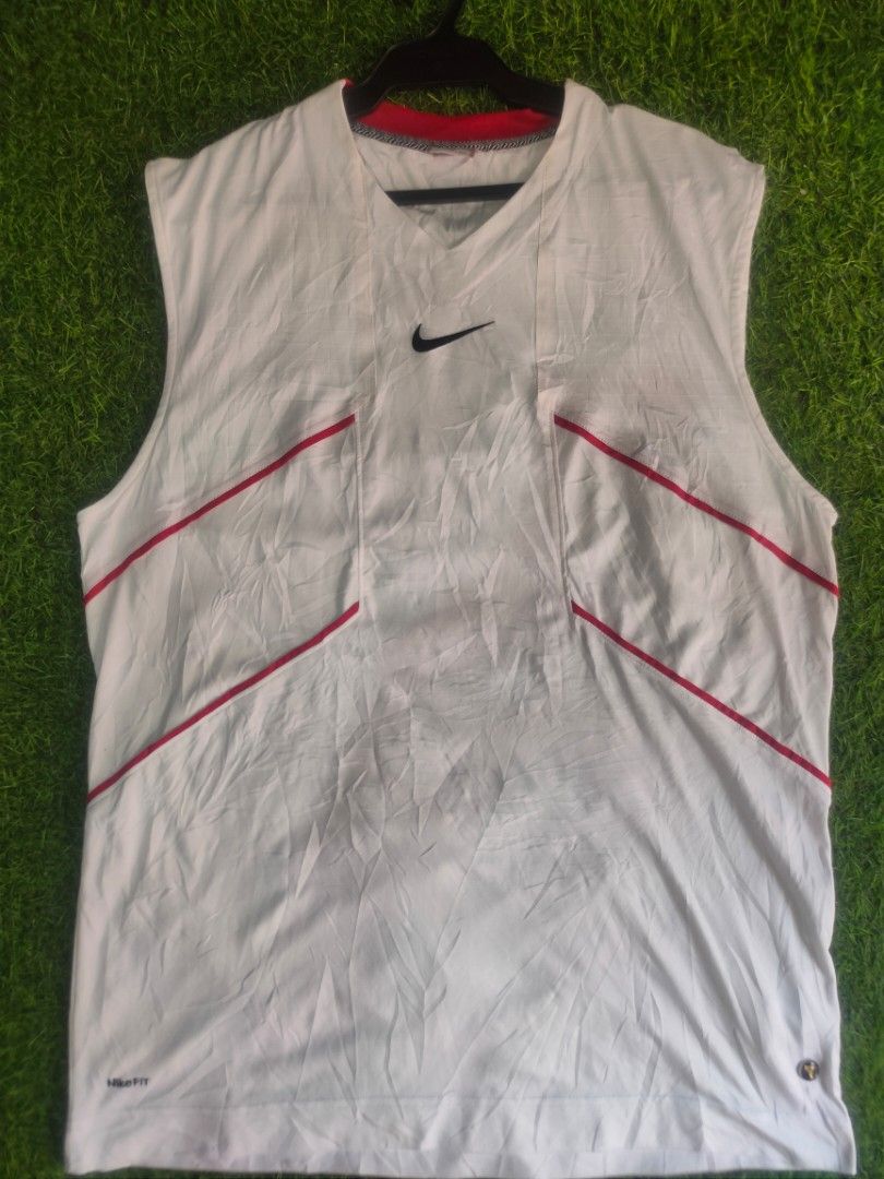 Nike kobe jersey (Category: Activewear) located in Daet. Submitted by thriftnidiegz (Listing ID 1464797561, Image 1). Description: almost brand new condi no issue no stain L-30 W-22.
