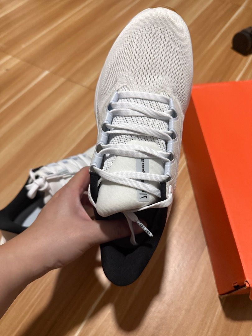 Nike Pegasus 41 White/Blue Tint Sail (Category: Sneakers & Footwear) located in Quezon City. Submitted by kiitybee (Listing ID 1464880139, Image 3). Description: Nike Pegasus 41.