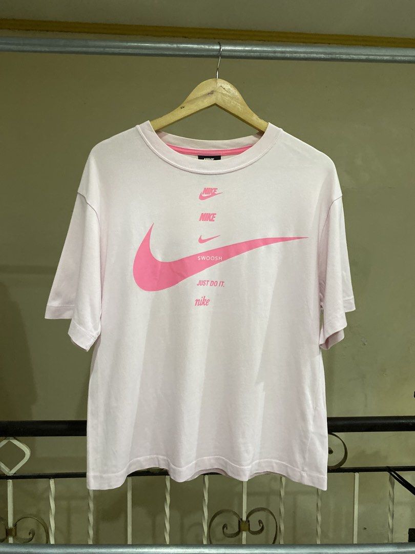 Nike Pink T-Shirt Size S (Category: Shirts) located in Rizal. Submitted by channzy (Listing ID 1464919396, Image 1). Description: PAYMENT FIRST‼️ 🚚 COURIER J&T or Lalamove For meetup Cogeo, Antipolo only.