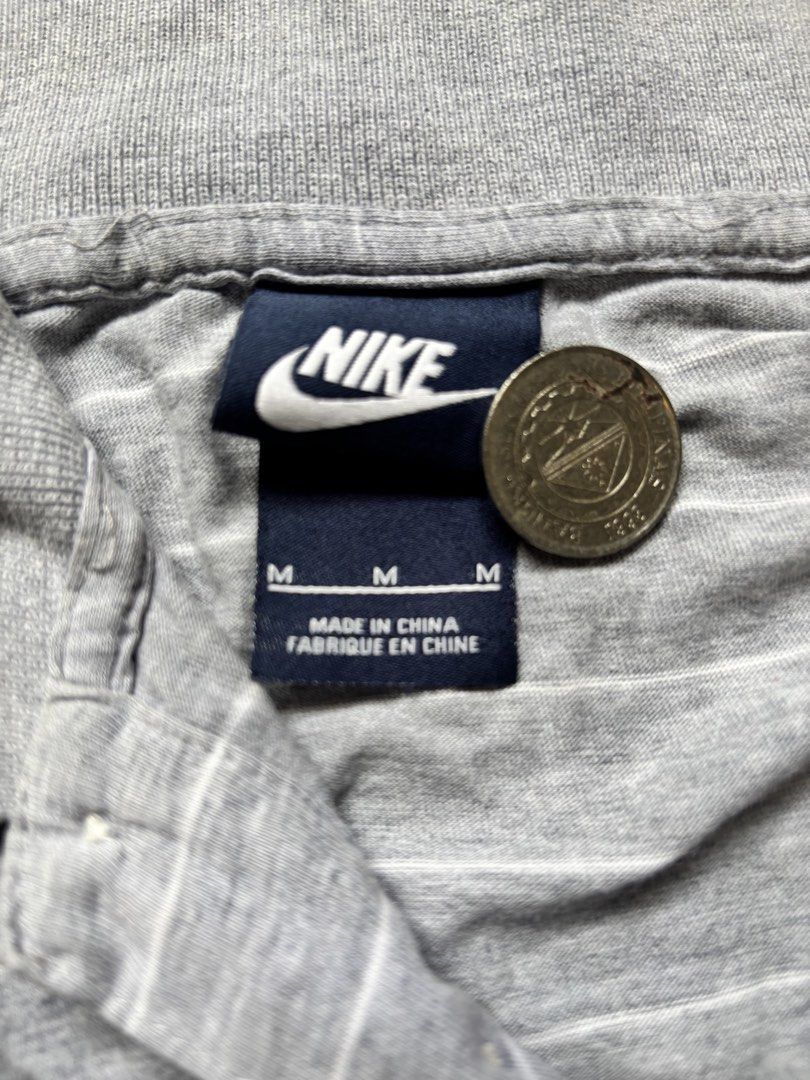 Nike Polo (Category: Tshirts & Polo Shirts ) located in Baguio. Submitted by safetyzthrift (Listing ID 1464776296, Image 3). Description: Length 26 Waist 18.5 pinhole sa last pic need wash lang po.