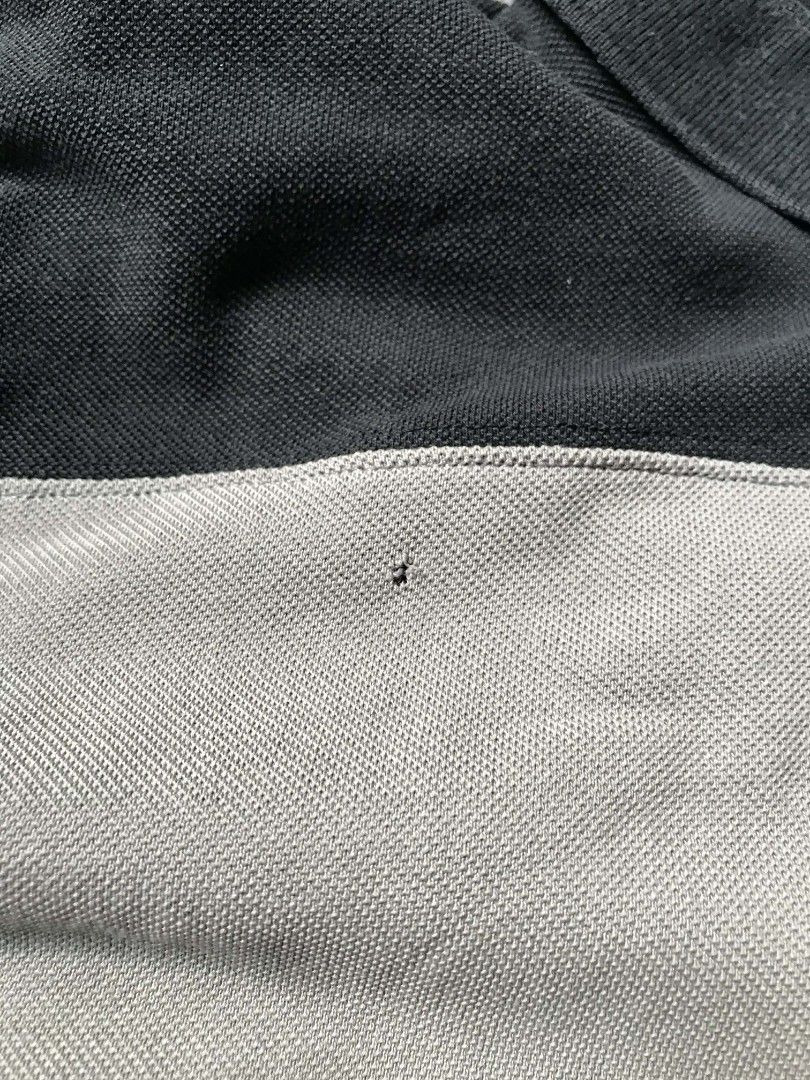 Nike polo 2tone (Category: Tshirts & Polo Shirts ) located in Manila. Submitted by thriftnicarl.3 (Listing ID 1464916916, Image 3). Description: Nike polo 2 tone sizes - xl fit sa large dimes - W 21.4 L 27 price - 499 Free ship via jnt 🏷️.