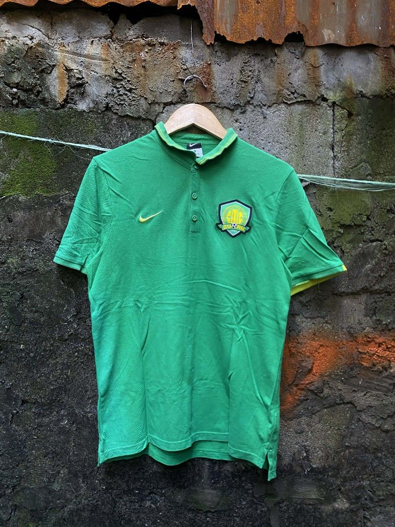 Nike polo guoan (Category: Tshirts & Polo Shirts ) located in Manila. Submitted by thriftnicarl.3 (Listing ID 1464920001, Image 1). Description: Nike po goun sizes - xl on tag fit large dimes - W 29 L 26.5 price - 199 Free via jnt 🏷️.