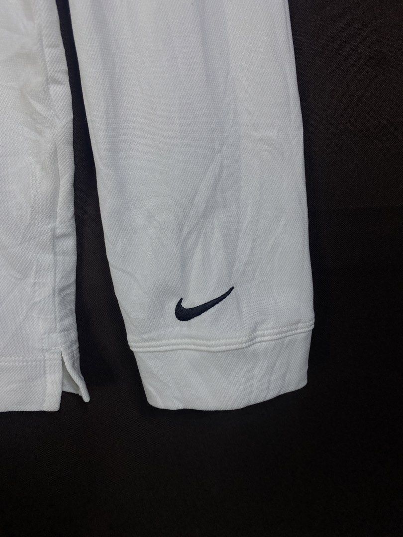 Nike Polo Longsleeves (Category: Tshirts & Polo Shirts ) located in Bay. Submitted by paoloconic70568 (Listing ID 1464868265, Image 2). Description: (N)ike Polo Longsleeves Color Rate: 10/10 Color may vary due to lighting M on tag W-21 L-28 Issue: Need wash ₱250 No deleting of comments. All items are thrifted manage your expectations. Good Thrift, Good Mood..