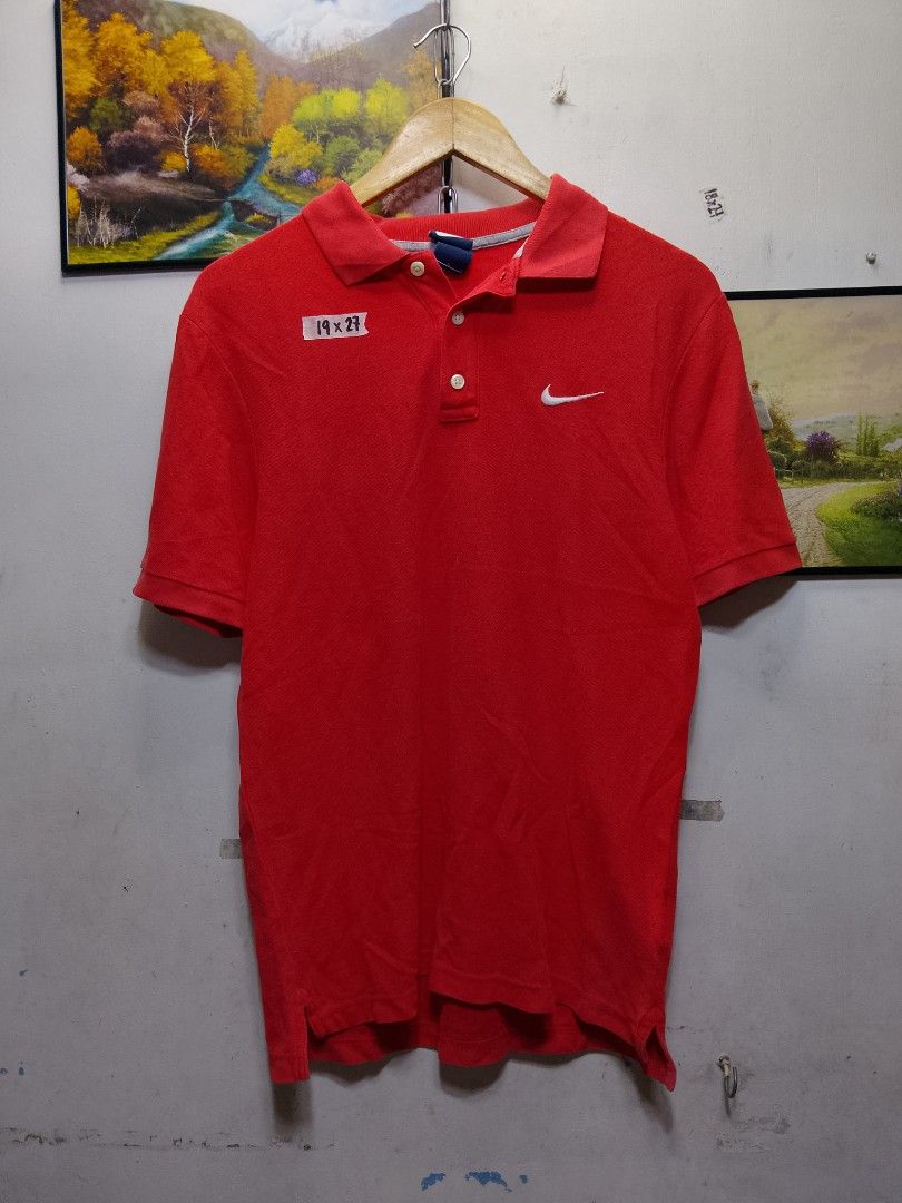 nike polo shirt (Category: Tshirts & Polo Shirts ) located in Valenzuela. Submitted by joshwrldselection (Listing ID 1464908021, Image 1). Description: large very good condition sign of use on neck still presentable thrift..