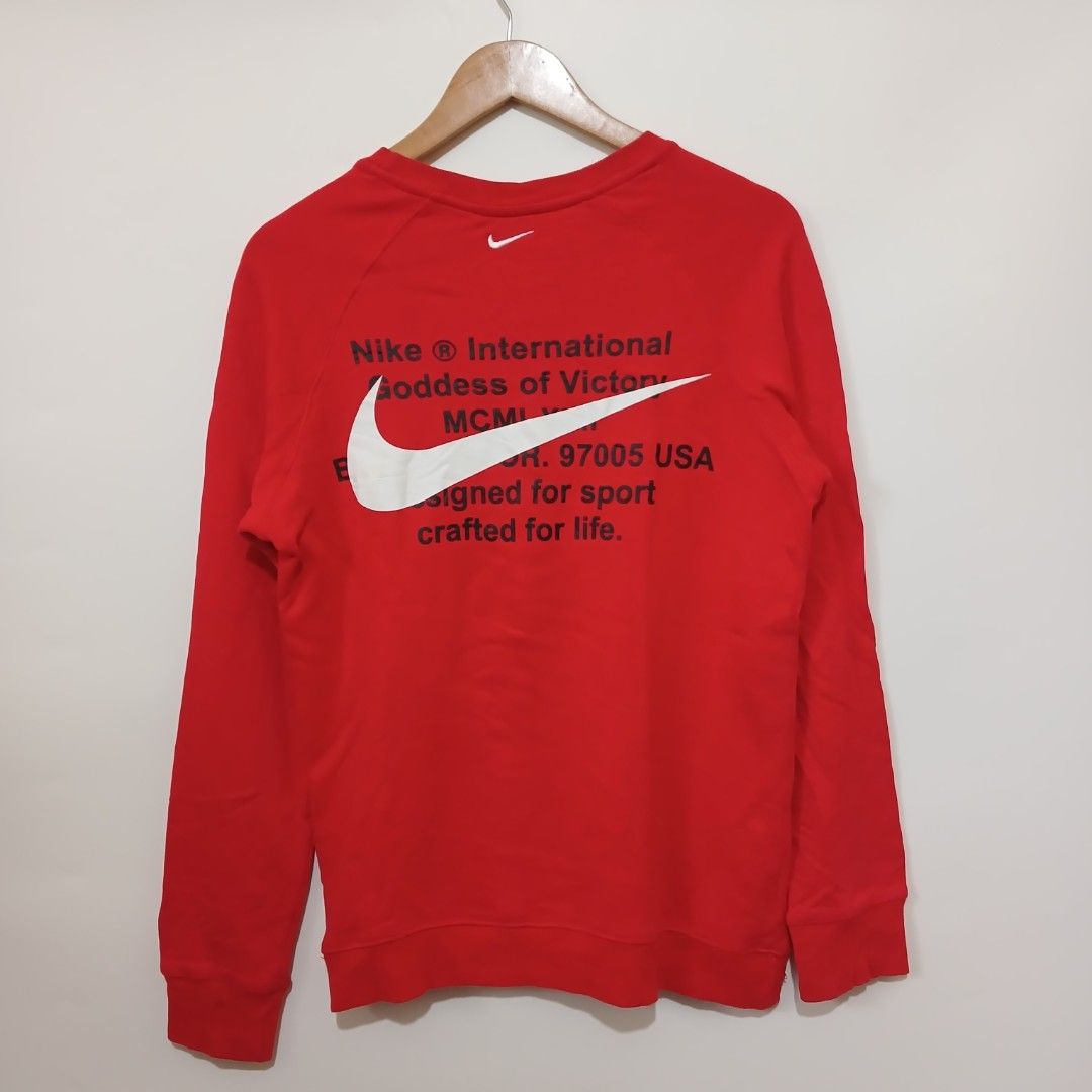 NIKE PULLOVER (Category: Coats, Jackets and Outerwear) located in Ozamiz City. Submitted by 2nd.sight (Listing ID 1464784525, Image 1). Description: fresh from bale size: medium w: 19.5 l: 26.5 like new.