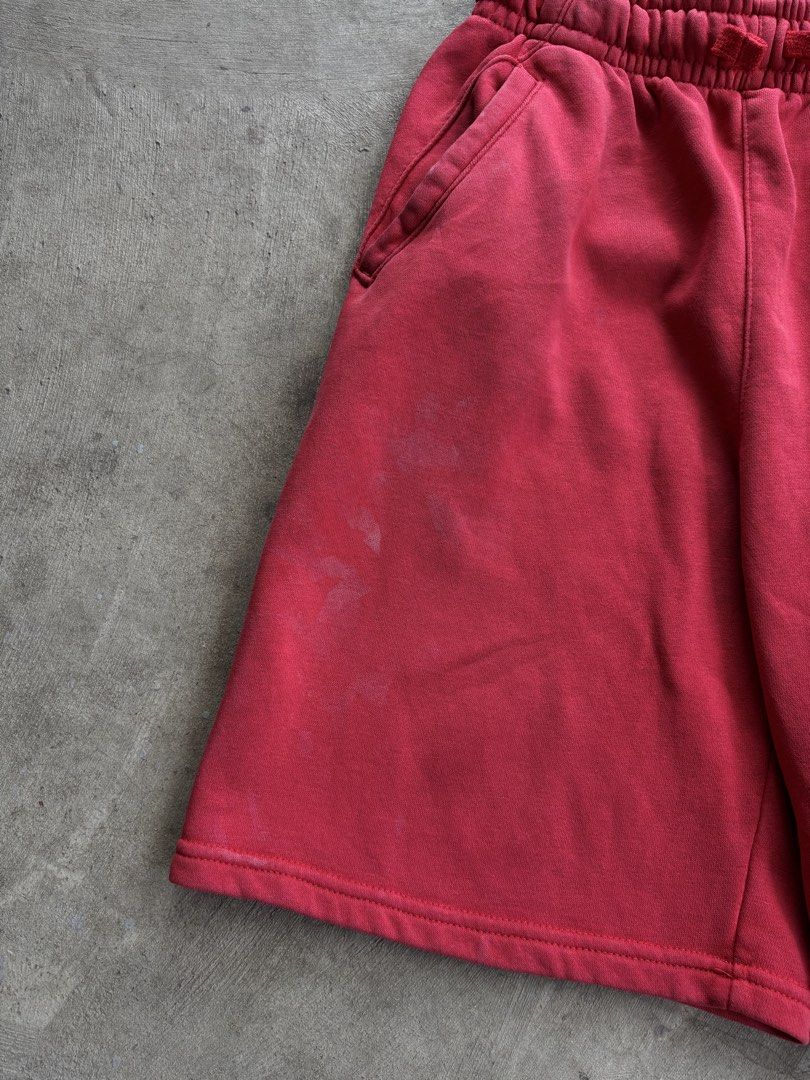 Nike Red Sweatshorts with Big Logo (Category: Shorts) located in Naga. Submitted by ajrc.shop (Listing ID 1464793823, Image 3). Description: Nike Alumni Red ✅Size: XL(Youth Size) ✅Width: 26-34 ✅Length: 19.5 ✅Color Rate: 9/10 ✅Issue: Nasa pic ✅Need Wash ✅Location: Bicol Naga City, Camarines Sur ✅Courier: J&T Express/Flash Express ✅MOP: Gcash only.