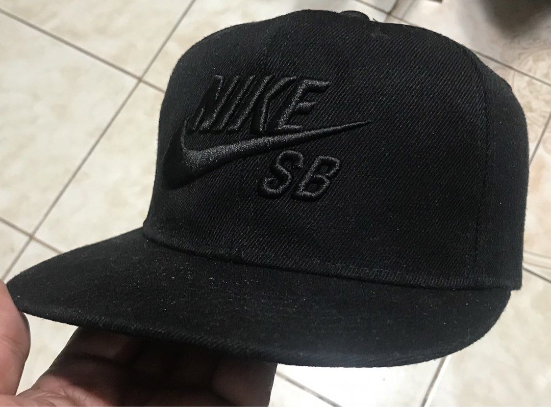 Nike Sb (Category: Caps & Hats) located in Manila. Submitted by avecillaa57811 (Listing ID 1464968413, Image 1). Description: ❗️snap back.