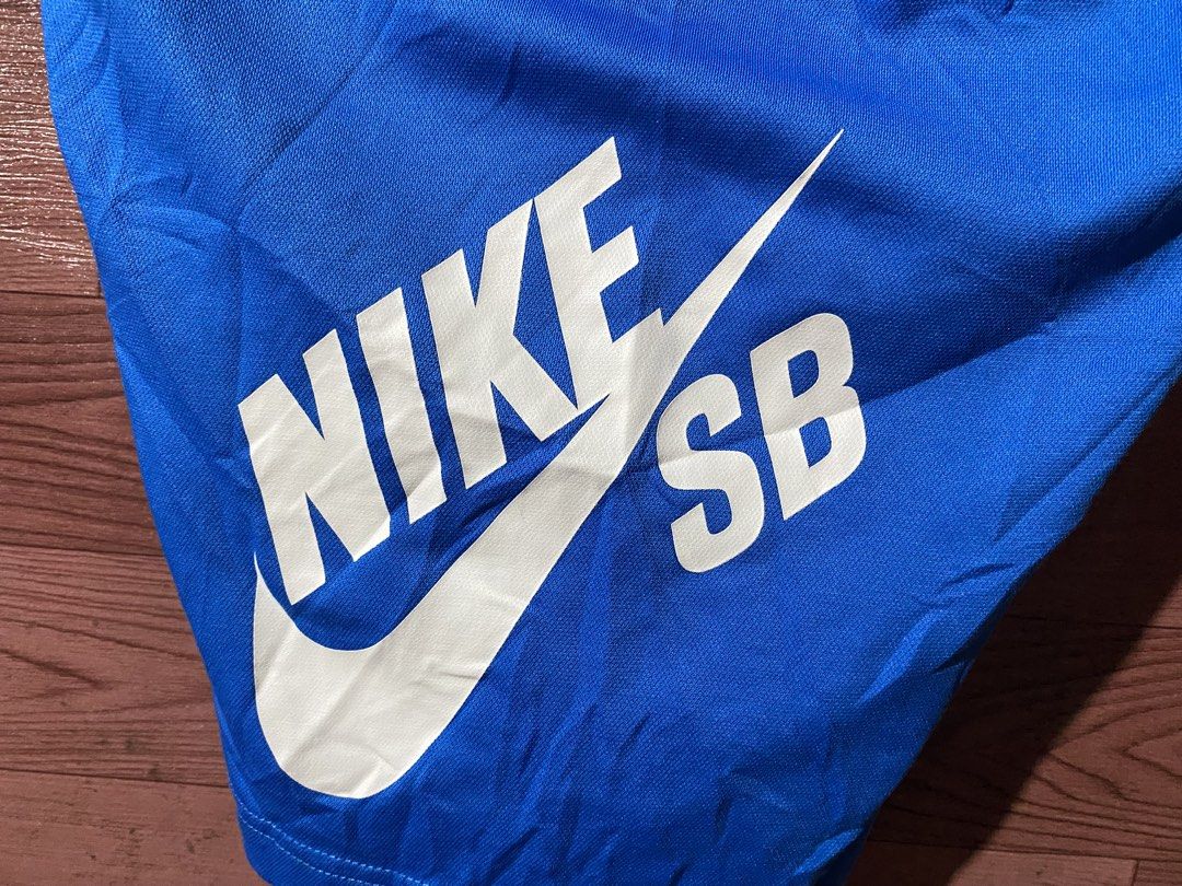 Nike SB Shorts (Category: Shorts) located in Polomolok. Submitted by darylbaniq23206 (Listing ID 1464878558, Image 3). Description: “N!KE SB SHORTS” ❤️‍🔥 WAISTLINE: 28-34 LENGTH: 22 EXCELLENT CONDITION 9.5/10 COLOR RATE AUTHENTIC/LEGIT ISSUE: SEE LAST PIC, MINOR LINTS LANG SA BABA NA PART, UNNOTICEABLE WHEN WORN ₱499.