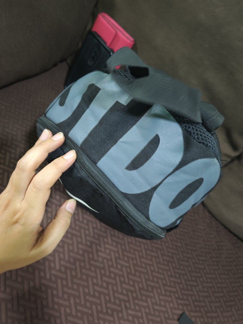 Nike small backpack (Category: Backpacks) located in Pili. Submitted by zaneombao03491 (Listing ID 1464891371, Image 3). Description: .