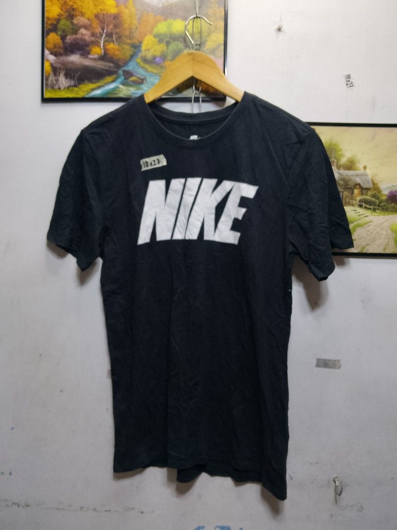 nike spell out tee (Category: Tshirts & Polo Shirts ) located in Valenzuela. Submitted by joshwrldselection (Listing ID 1464900878, Image 1). Description: small - medium very good condition need wash only thrift..
