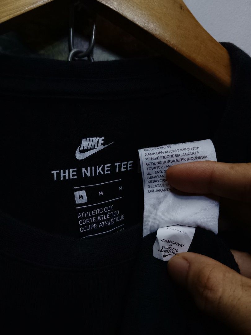nike spell out tee (Category: Tshirts & Polo Shirts ) located in Valenzuela. Submitted by joshwrldselection (Listing ID 1464900878, Image 3). Description: small - medium very good condition need wash only thrift..