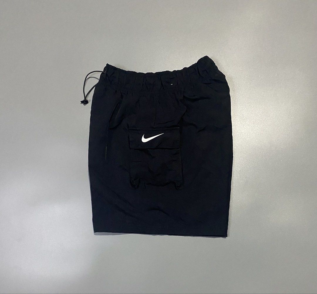 Nike Sportswear Essential Shorts (Category: Shorts) located in Jamindan. Submitted by suecyyythrift (Listing ID 1464902981, Image 2). Description: 24-32 Waist 16 Length 13 Hem Good as new 10/10 Color rate No Flaws.