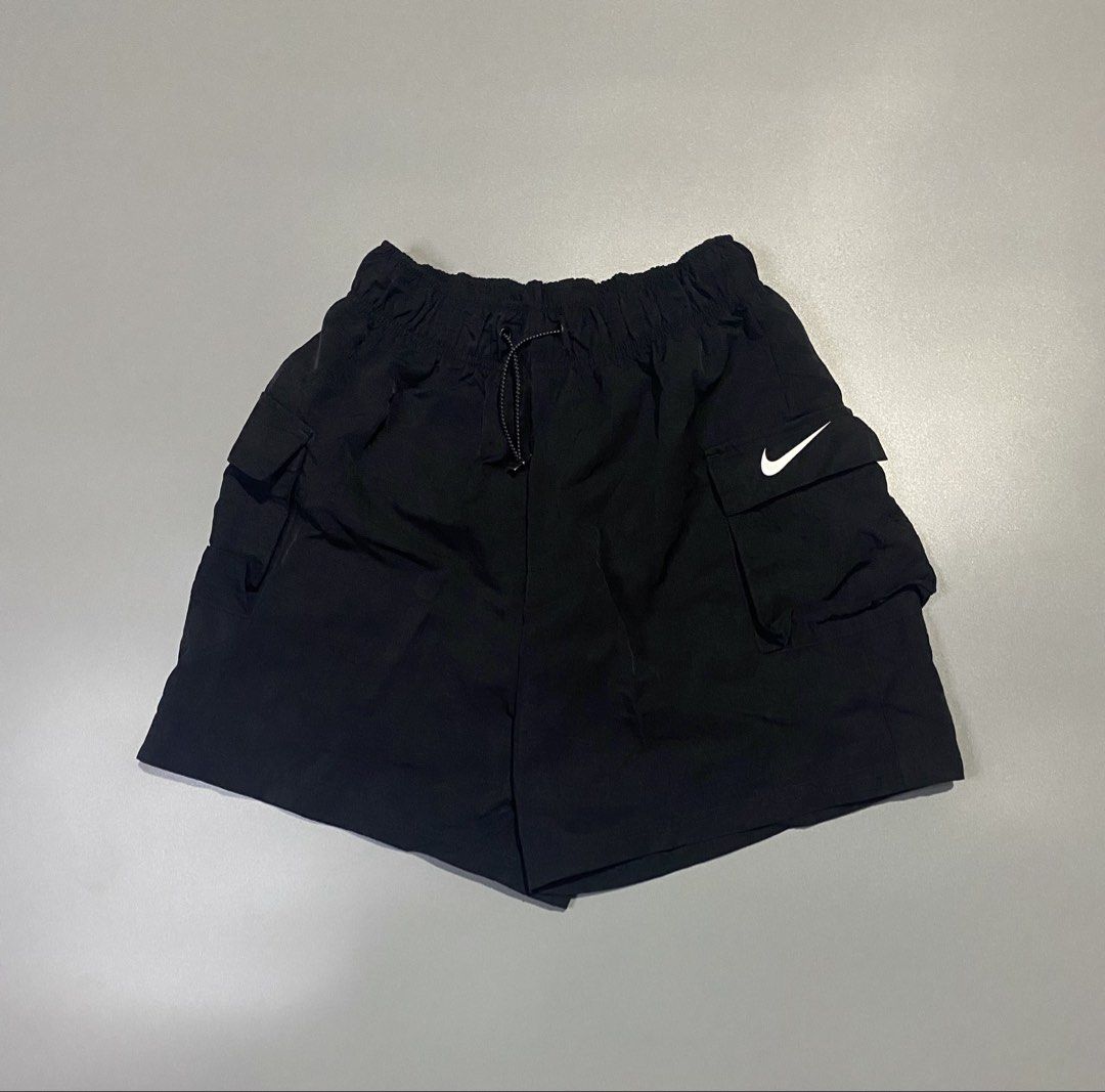 Nike Sportswear Essential Shorts (Category: Shorts) located in Jamindan. Submitted by suecyyythrift (Listing ID 1464902981, Image 3). Description: 24-32 Waist 16 Length 13 Hem Good as new 10/10 Color rate No Flaws.