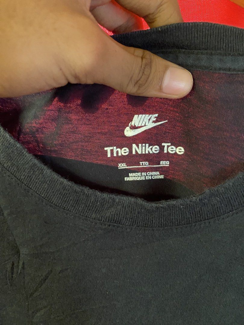 NIKE SWOOSH (Category: Activewear) located in Minglanilla. Submitted by celathrift (Listing ID 1464828376, Image 2). Description: NIKE SWOOSH EXCELLENT CONDITION ISSUE PINHOLE 9/10 COLOR RATE 21x27.