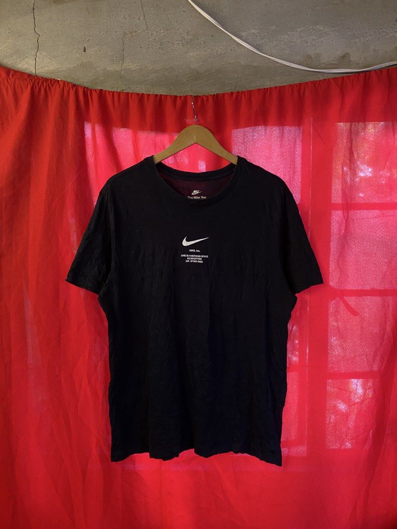 NIKE SWOOSH (Category: Activewear) located in Minglanilla. Submitted by celathrift (Listing ID 1464828376, Image 1). Description: NIKE SWOOSH EXCELLENT CONDITION ISSUE PINHOLE 9/10 COLOR RATE 21x27.
