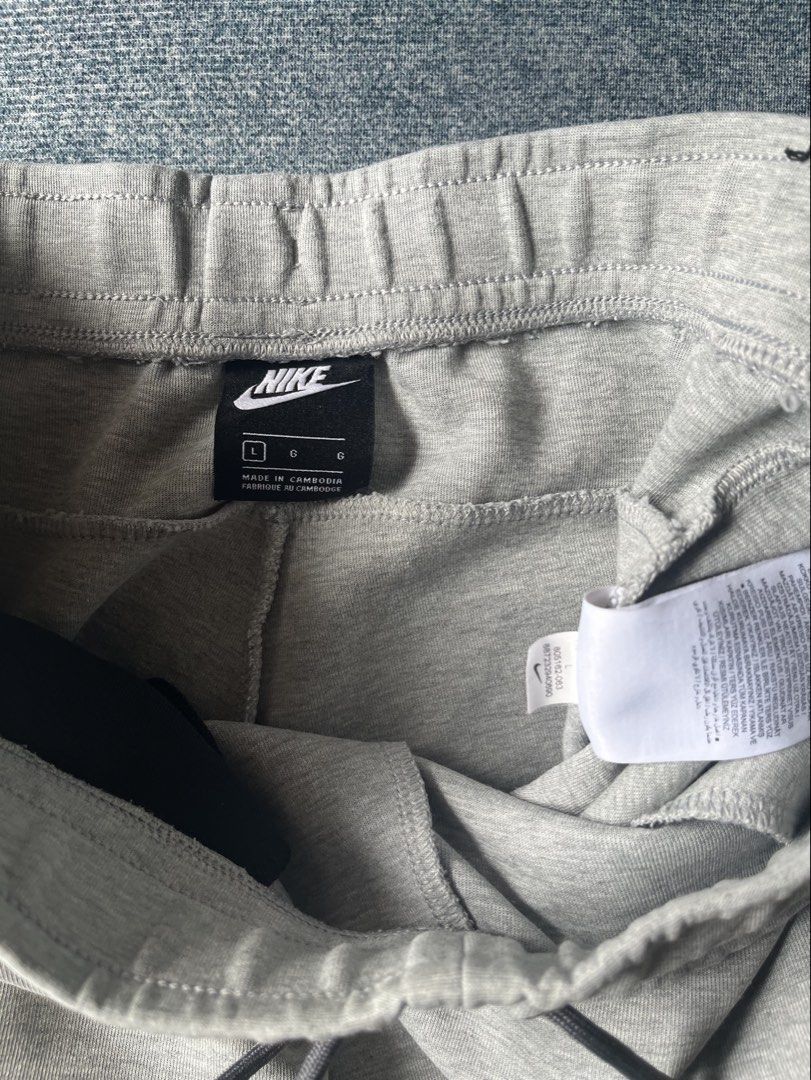 Nike Techfleece Jogger Pants (Category: Joggers) located in Paranaque City. Submitted by mackraven260159 (Listing ID 1464881140, Image 3). Description: Waist 32-36 x Length 38 No Issue Ready to Use .