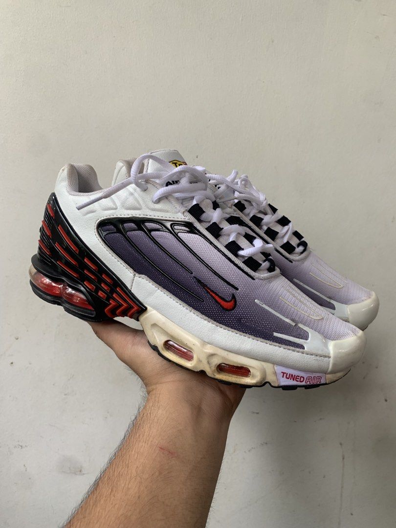 NIKE TN (Category: Sneakers) located in Davao. Submitted by darichqt (Listing ID 1464887844, Image 1). Description: US 9.5.