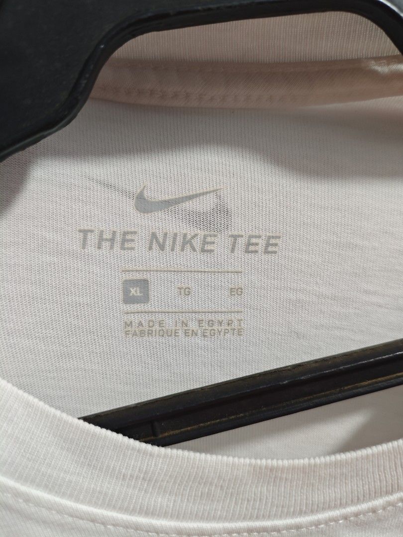 Nike Trademark Swoosh Men Tshirt (Category: Tshirts & Polo Shirts ) located in Baguio. Submitted by jayjay_apparel01 (Listing ID 1464933411, Image 2). Description: Nike Trademark Swoosh Men Tshirt Color Rate 9.5/10 No Flaws Complete Tags Washed And Sanitized Size Large Dimes 21 Width 28 Length Price P399.